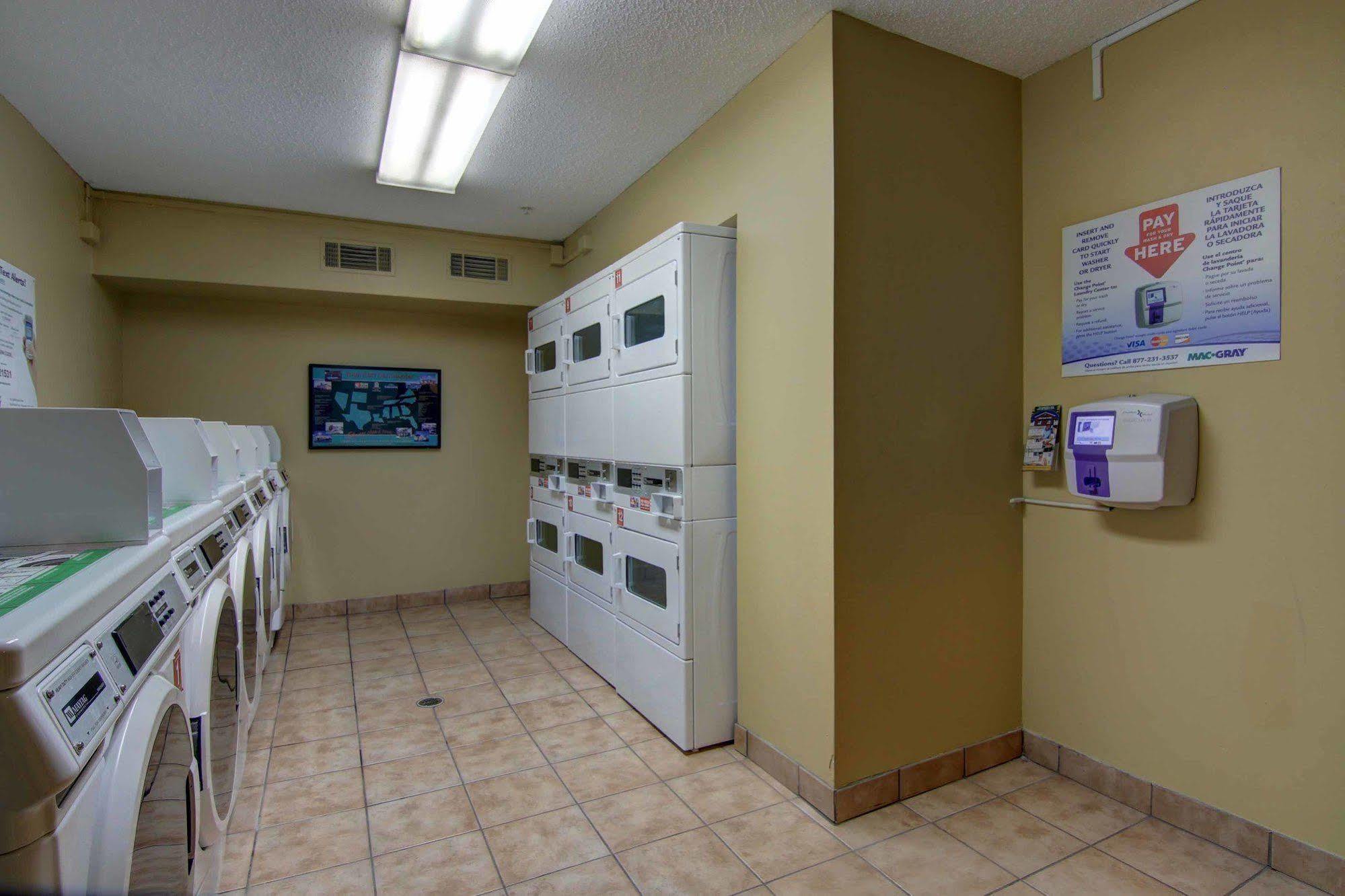 Intown Suites Extended Stay Atlanta Ga - Snellville Bagian luar foto