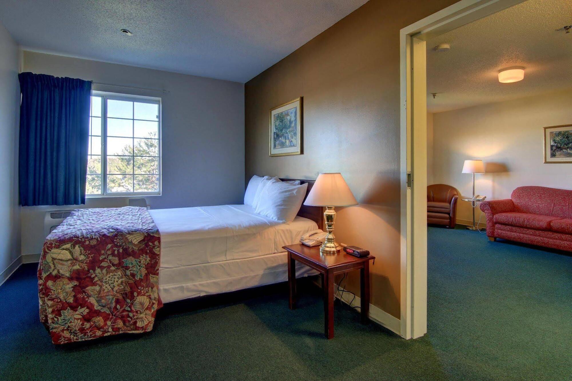 Intown Suites Extended Stay Atlanta Ga - Snellville Bagian luar foto